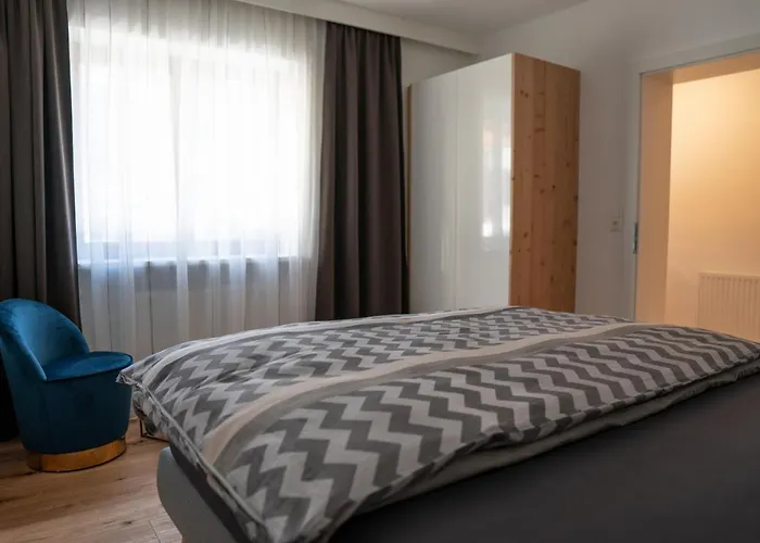 Traditionell-modernes Haus In Hoetting Vakantiehuis